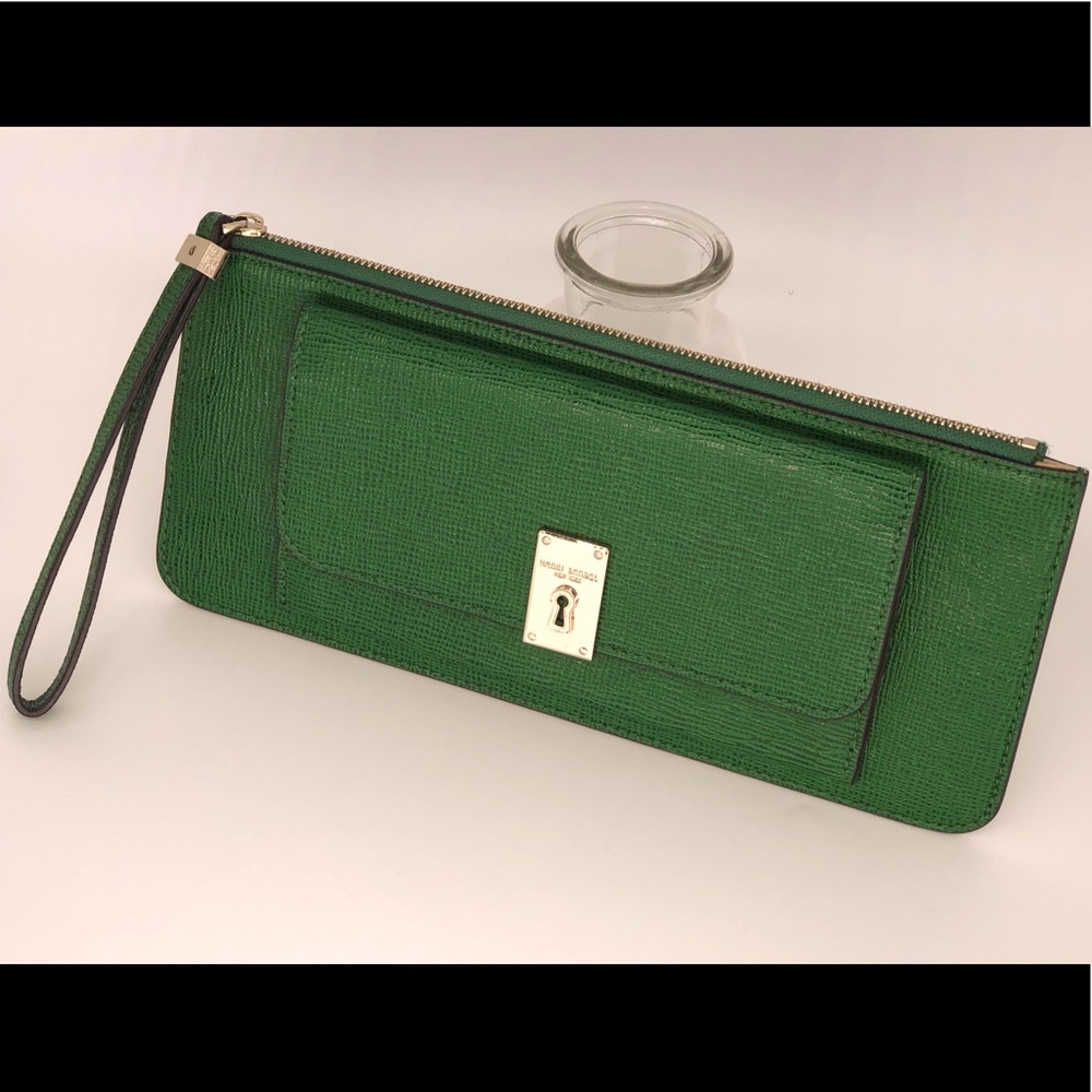 Henri Bendel Green wristlet for any occasion